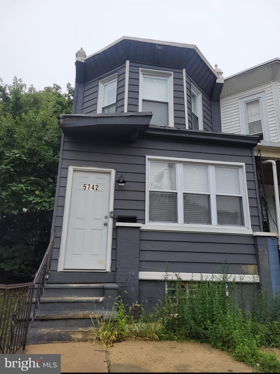 Welcome to 5742 Belmar Ter! This property presents an excellent opportunity for savvy investors looking to capitalize on steady appreciation, rental income, or development potential. Whether you’re a seasoned investor seeking a stable asset or looking to leverage growth through strategic upgrades look no further, Reach out today!