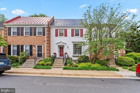 6757 TOWNE LANE ROAD MCLEAN VA 22101