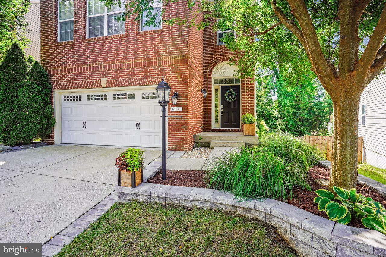 8011 ANNETTE DRIVE