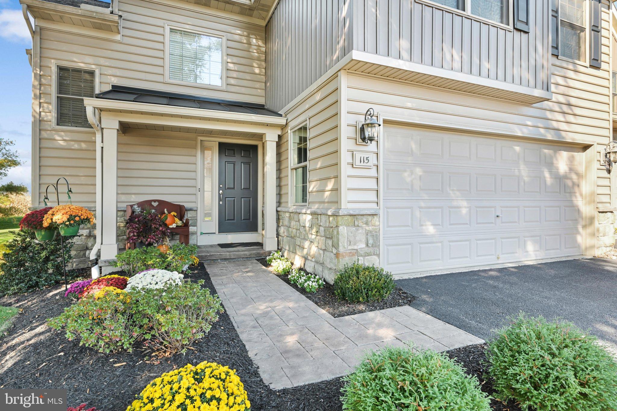 115 FIELDCREST LANE