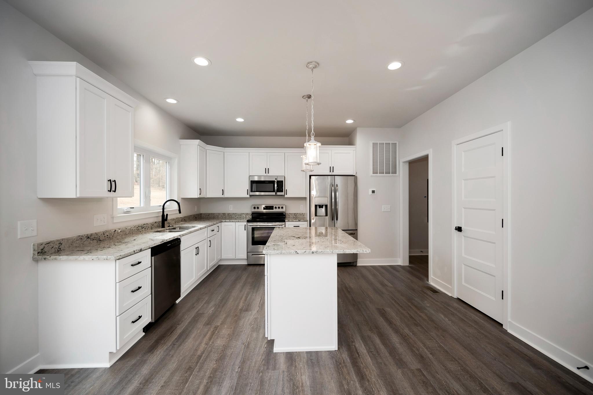 4 MACGREGOR RIDGE ROAD