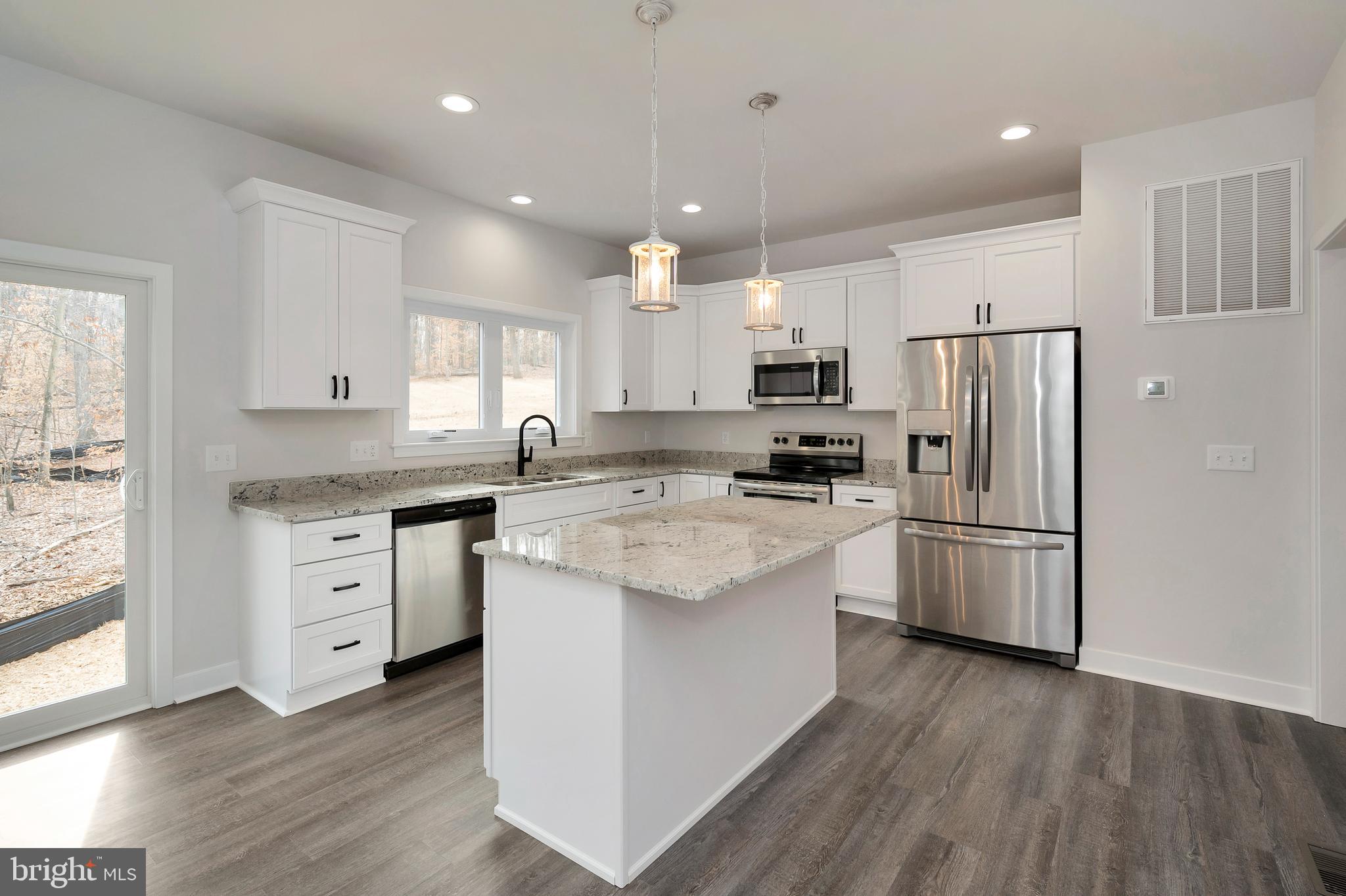 4 MACGREGOR RIDGE ROAD
