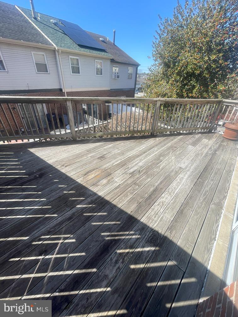 PENN SQUARE - Residential Lease