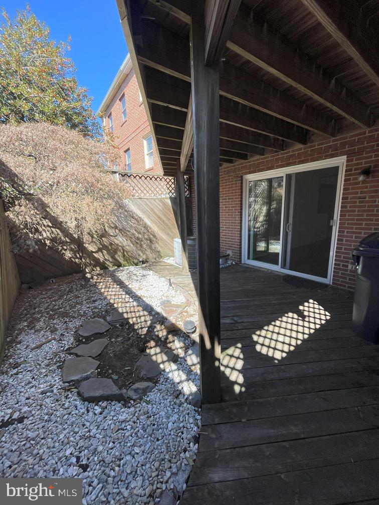 PENN SQUARE - Residential Lease