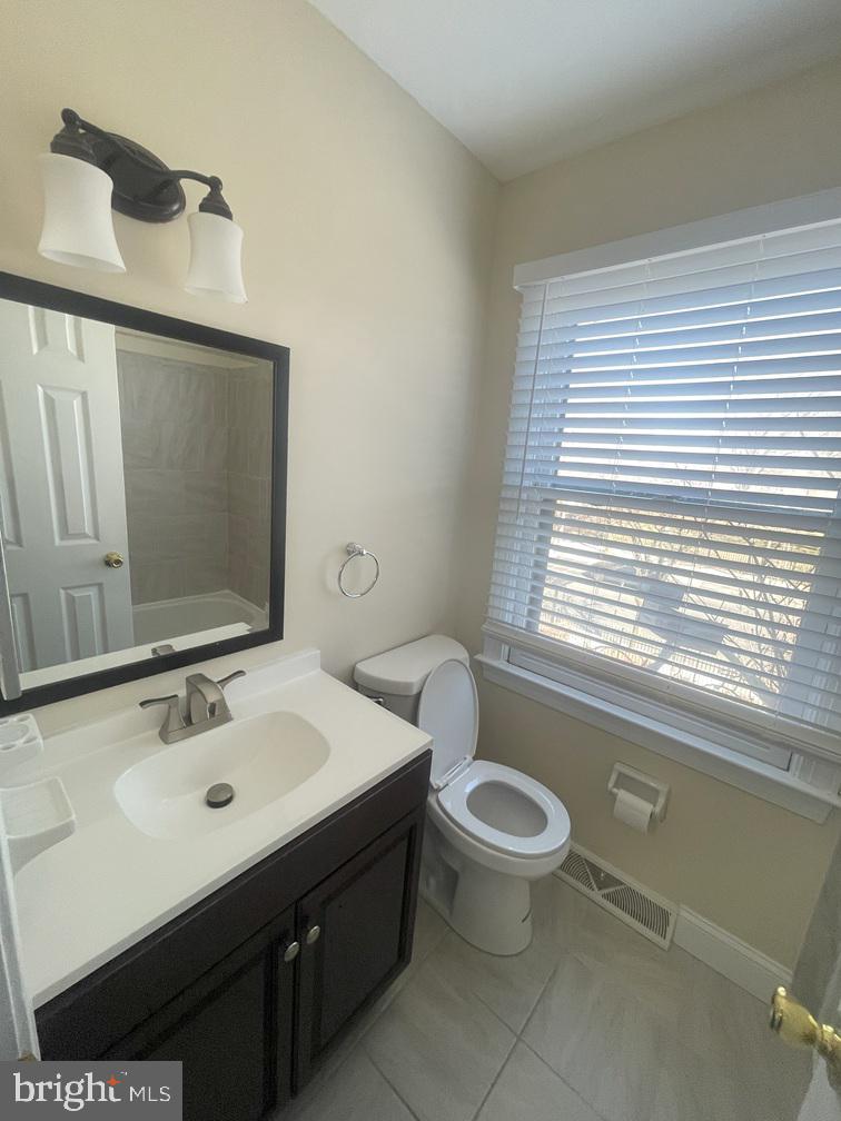 PENN SQUARE - Residential Lease