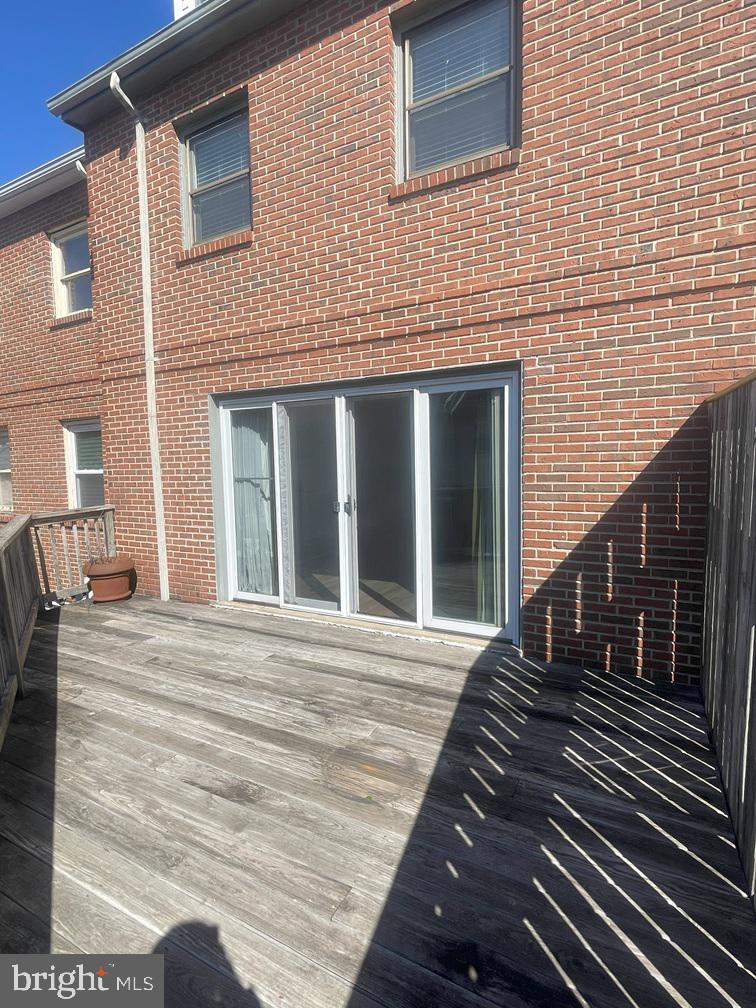 PENN SQUARE - Residential Lease