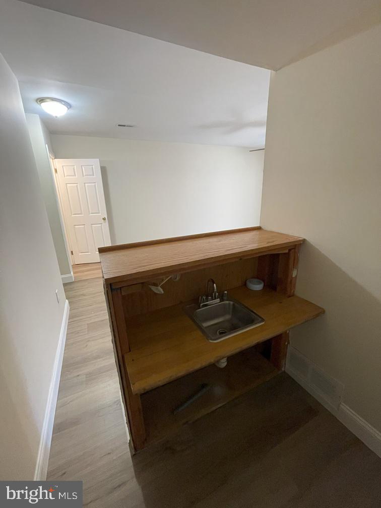 PENN SQUARE - Residential Lease