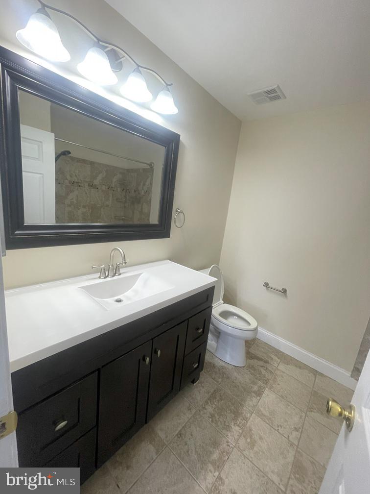 PENN SQUARE - Residential Lease