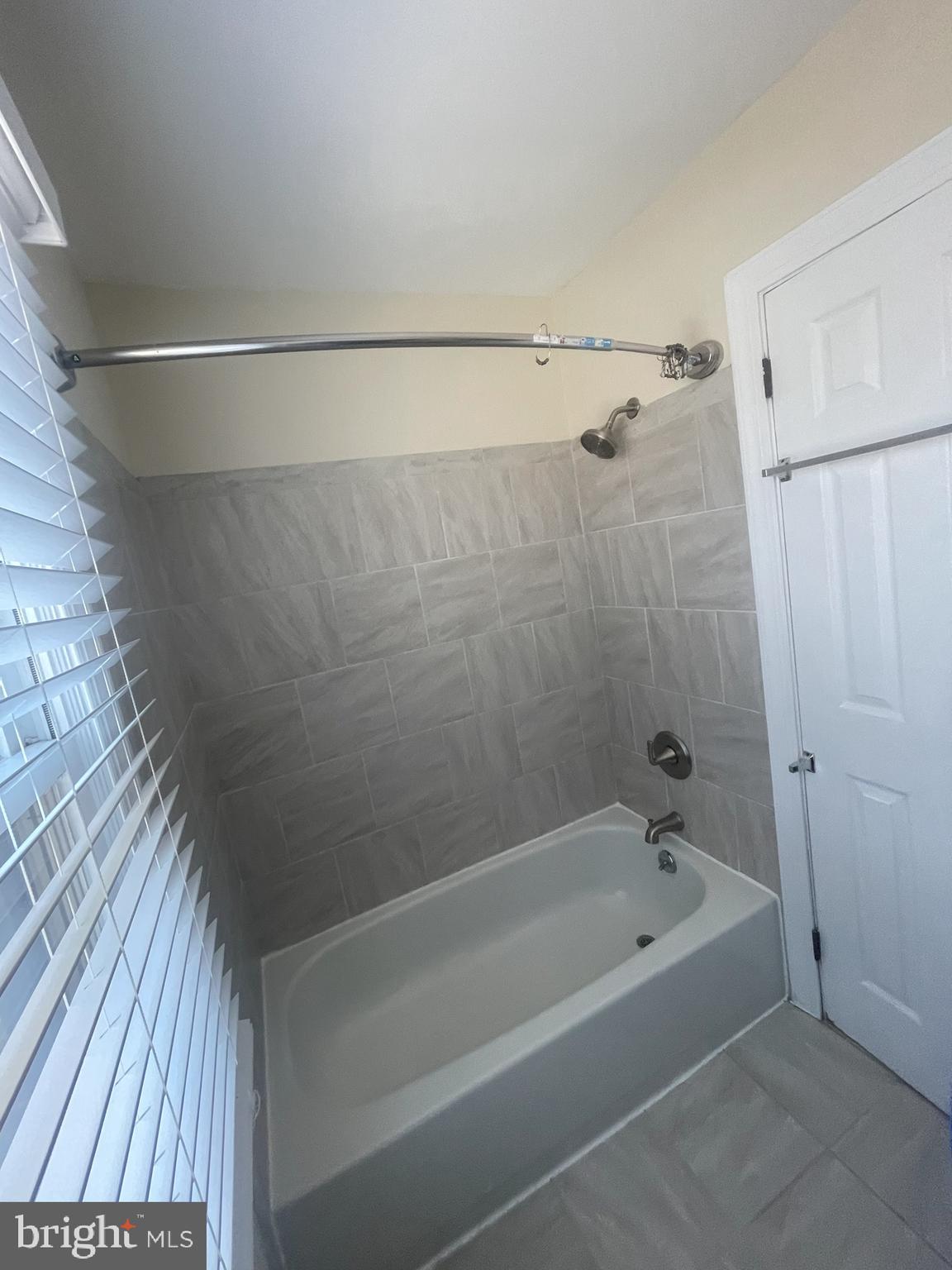 PENN SQUARE - Residential Lease