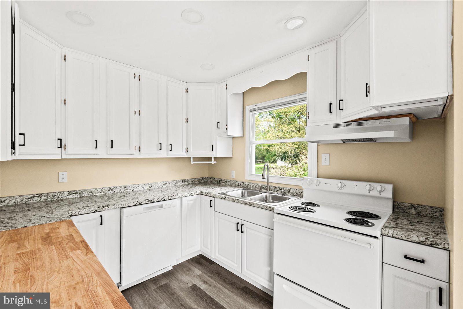 CENTRAL POINT - Residential