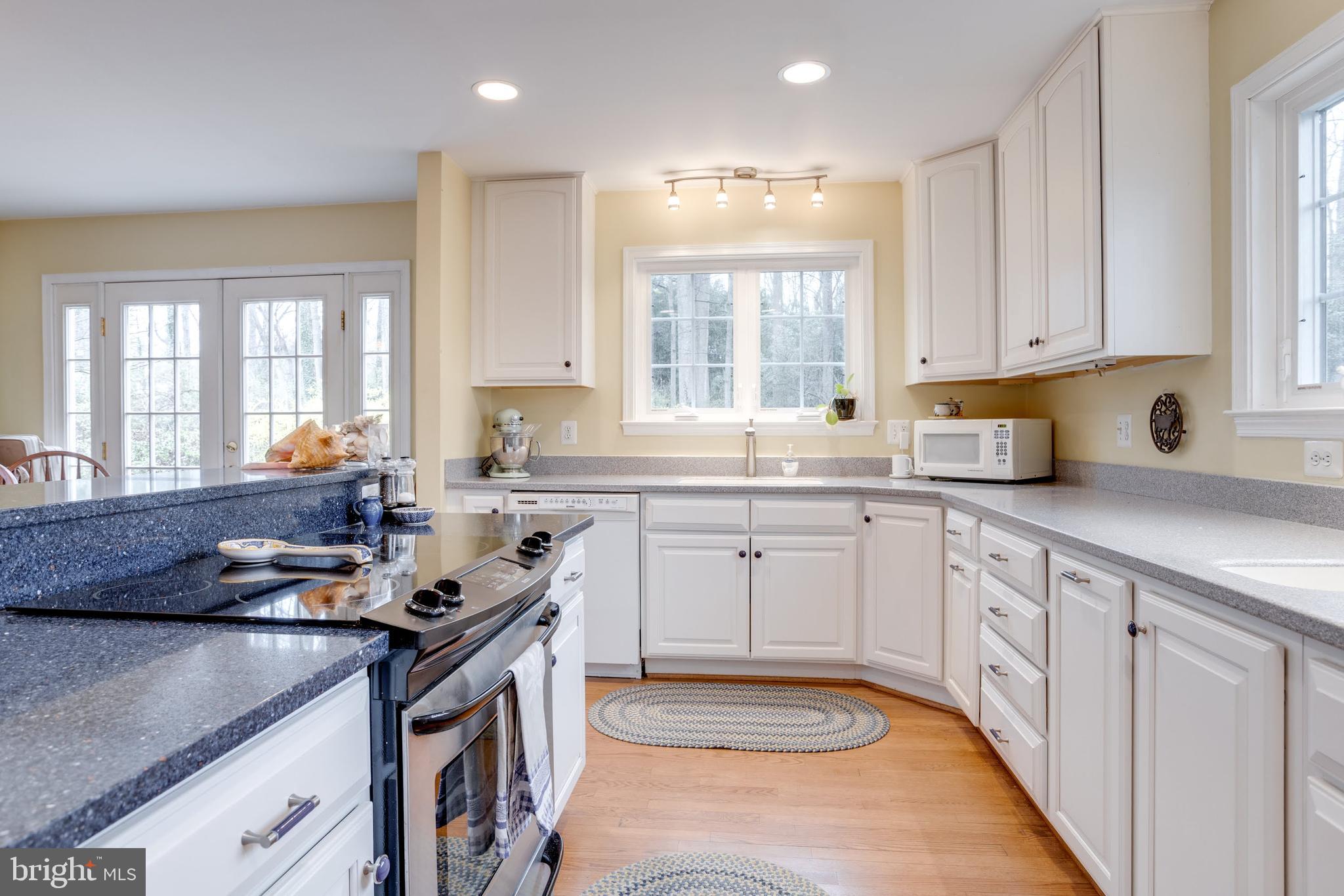 HOMEWOOD - Residential