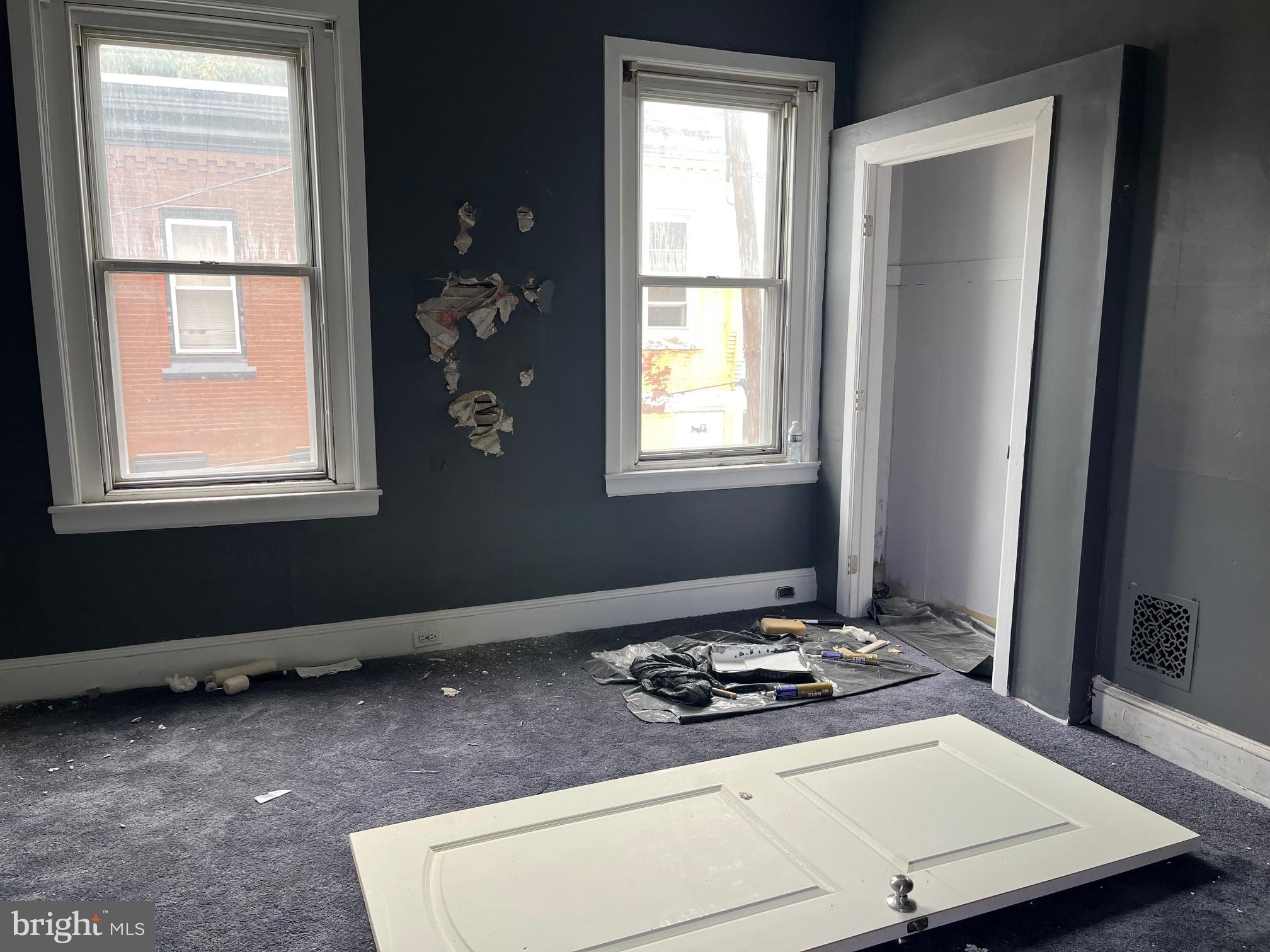 1721 N HOLLYWOOD STREET