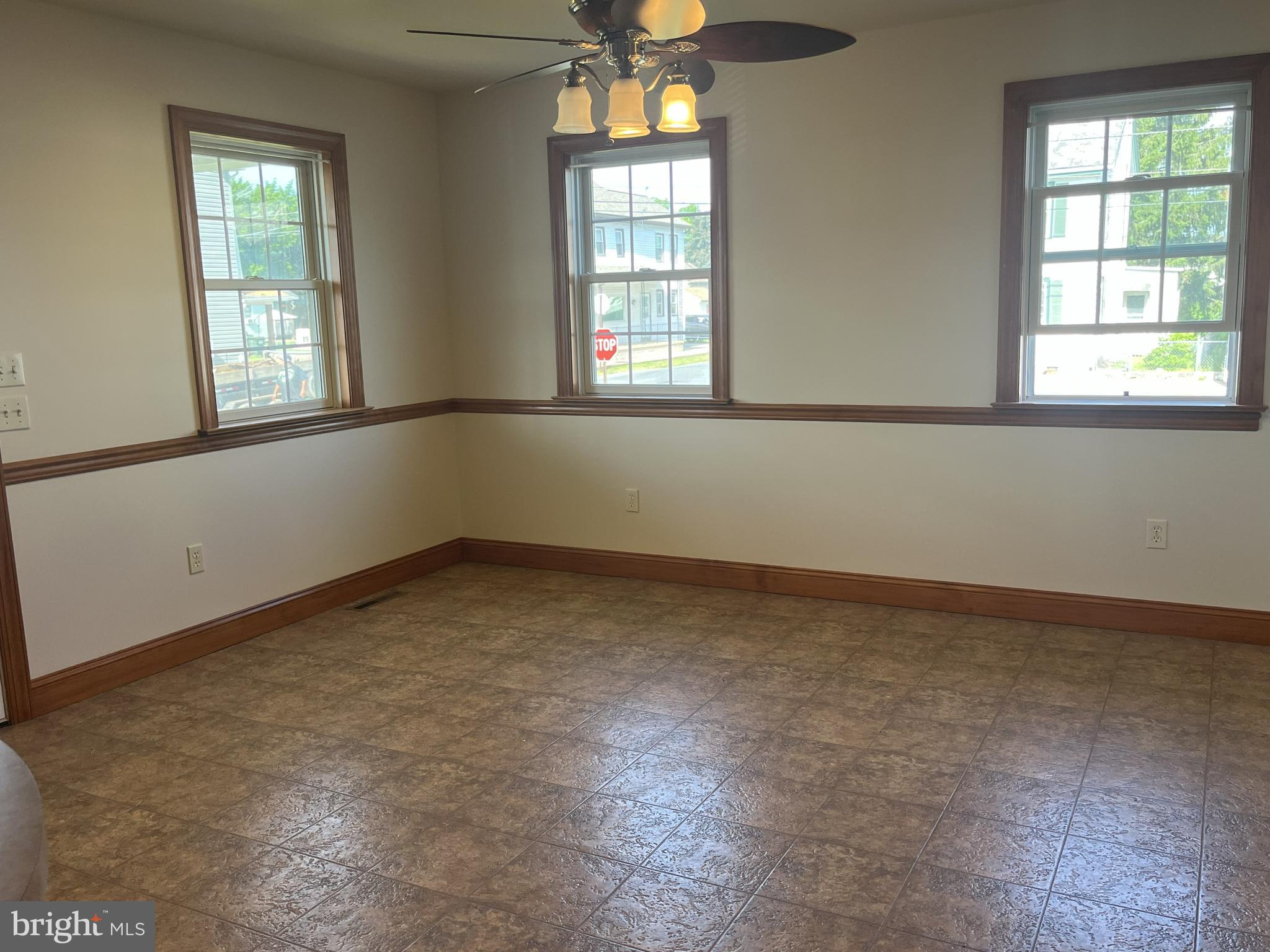 126 WALNUT ST L-0001