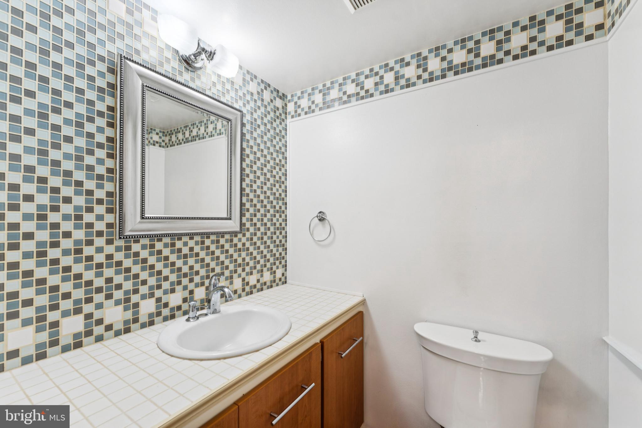 CARLYLE HOUSE - Residential Lease