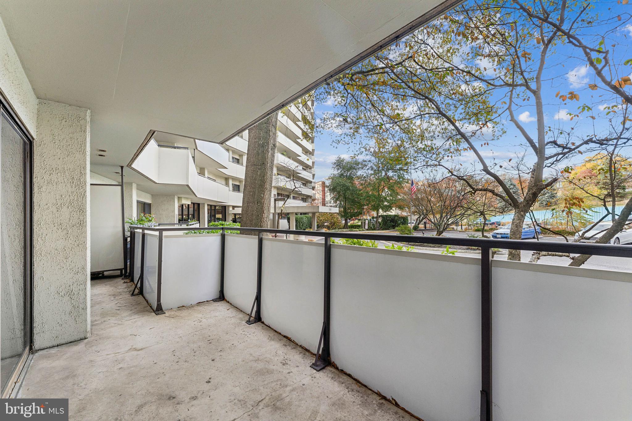 CARLYLE HOUSE - Residential Lease