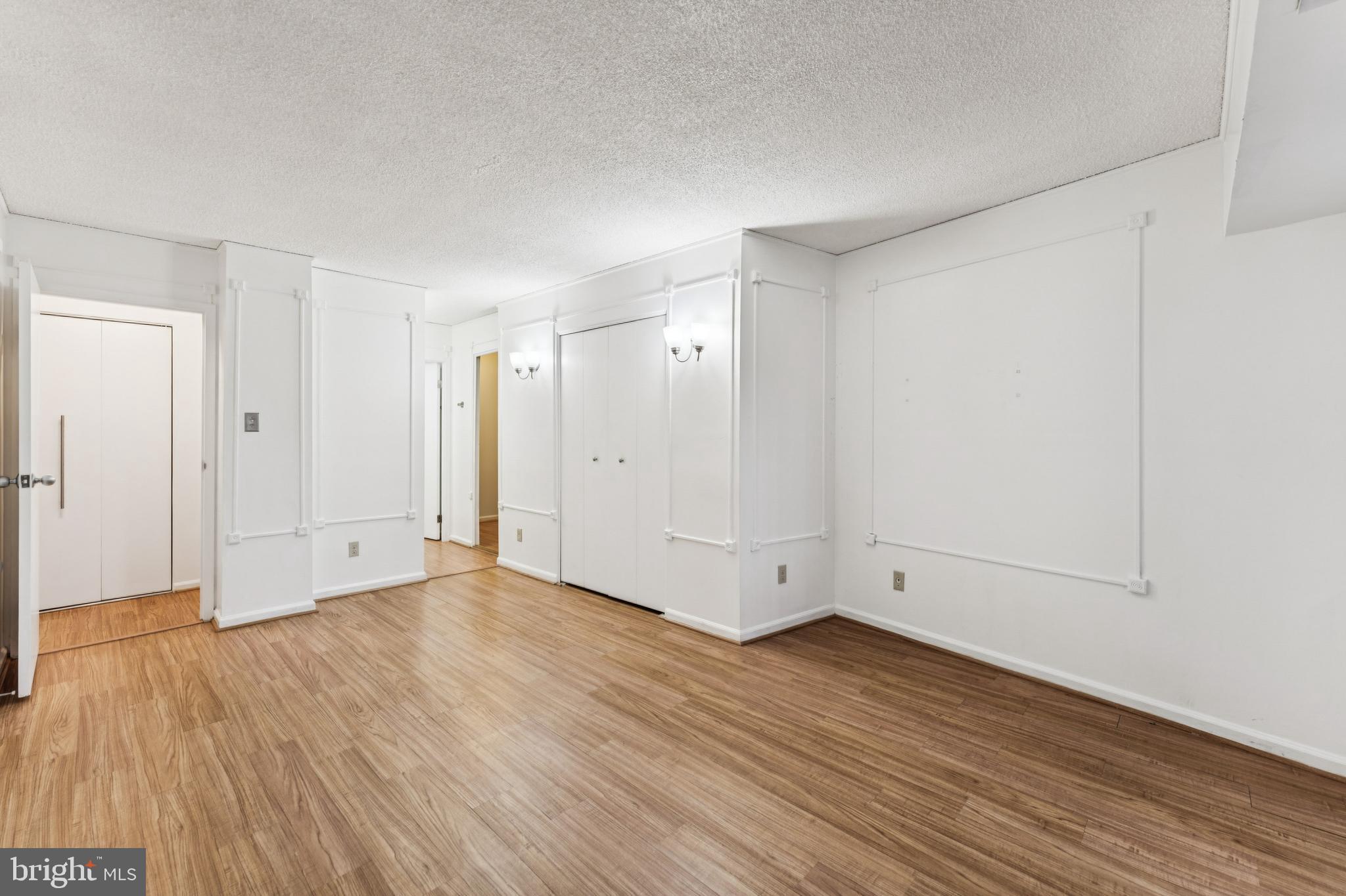 CARLYLE HOUSE - Residential Lease