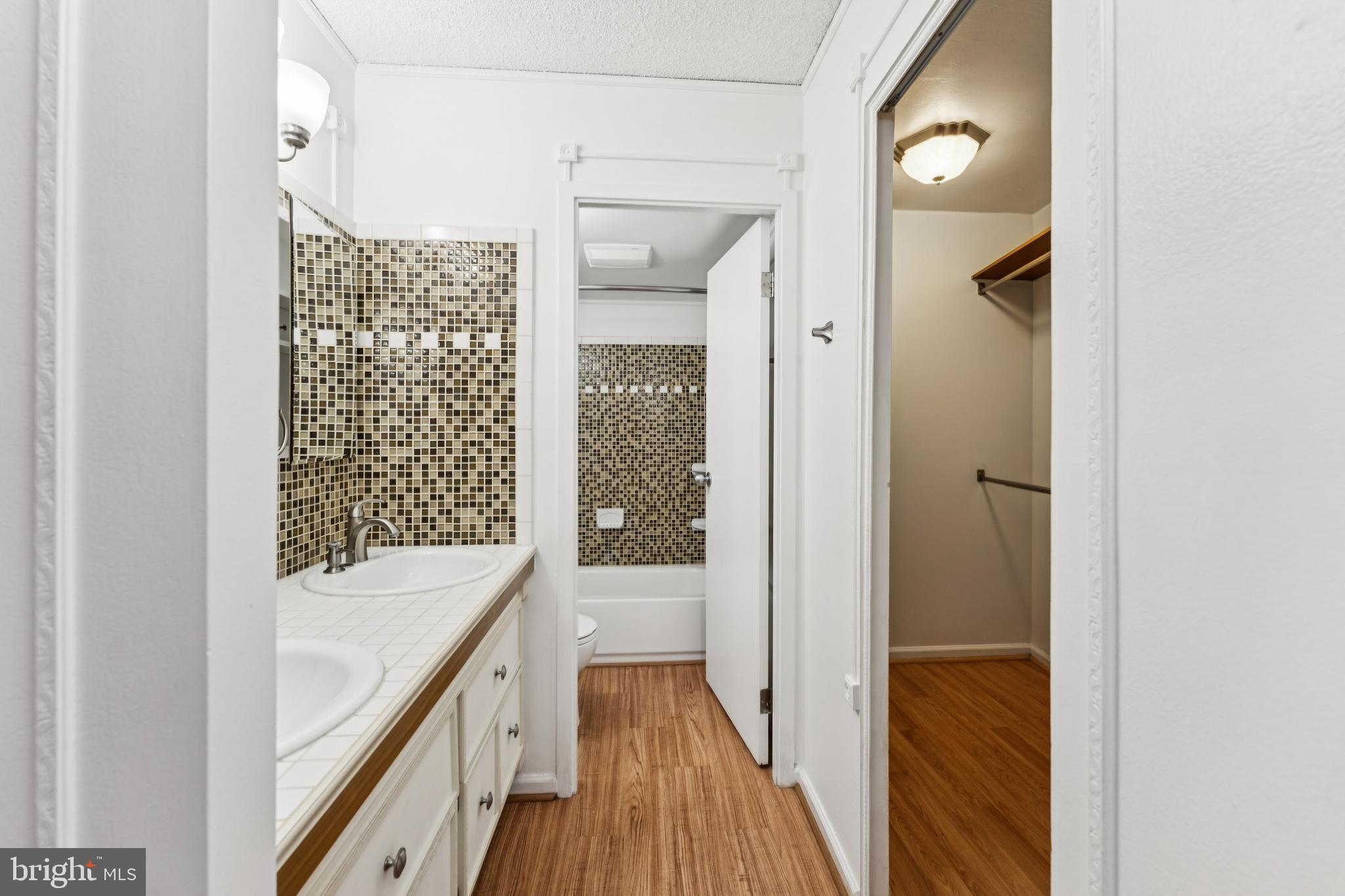 CARLYLE HOUSE - Residential Lease