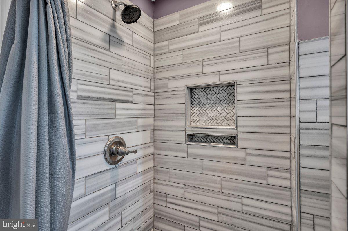 228 N MADISON AVENUE