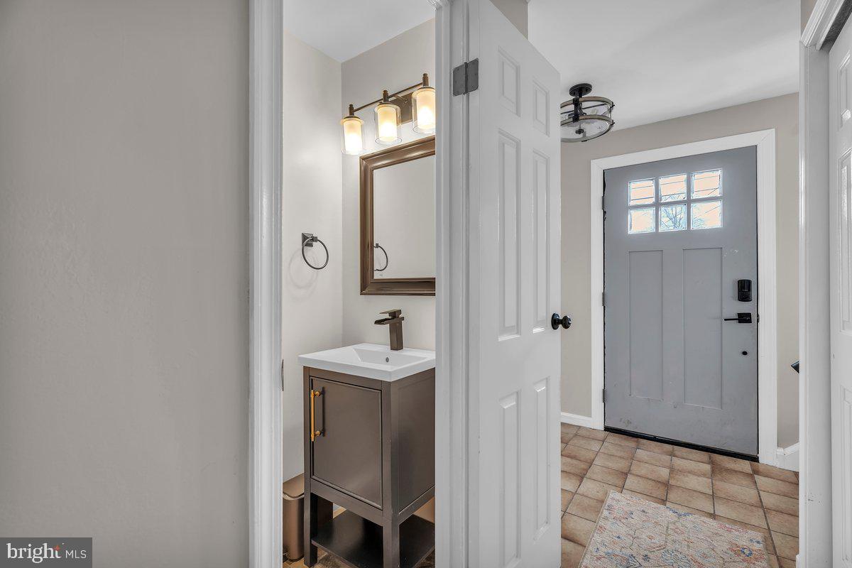 228 N MADISON AVENUE