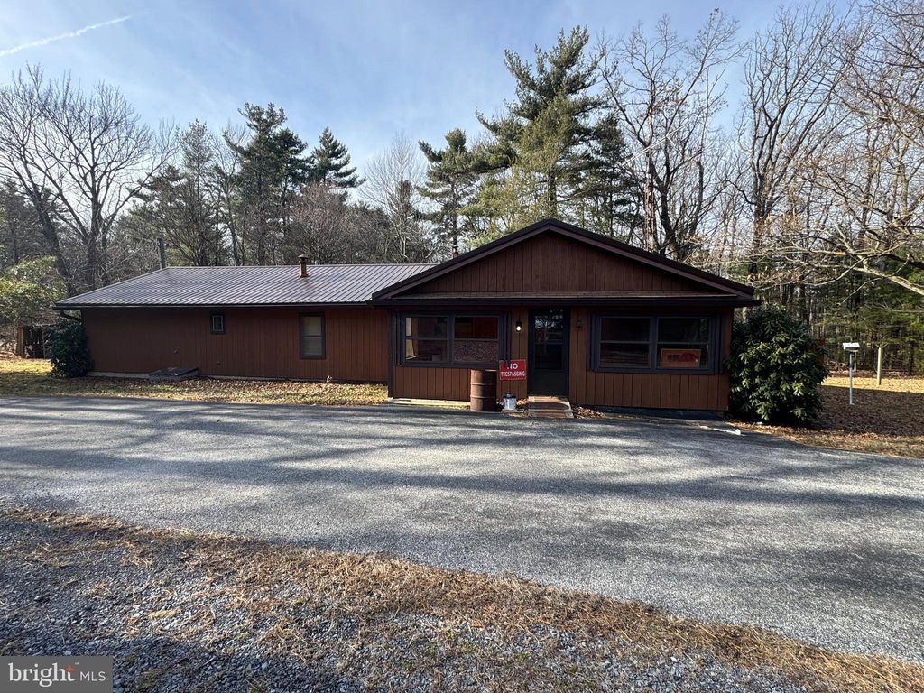 Photo of 2137 Newman Road, FAYETTEVILLE, PA 17222 (MLS # PAAD2021468)