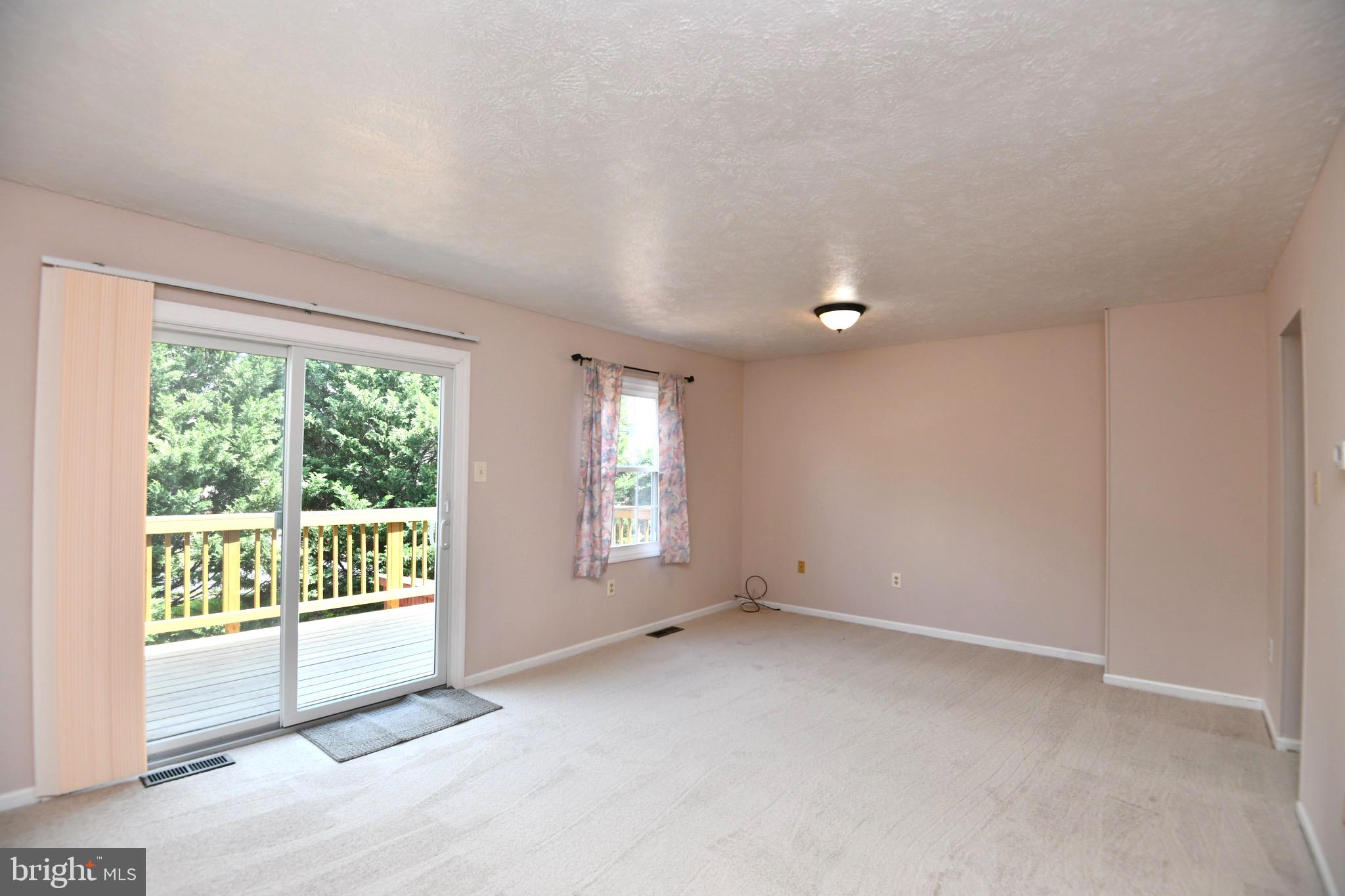 CRESTWOOD VILLAGE - Residential Lease