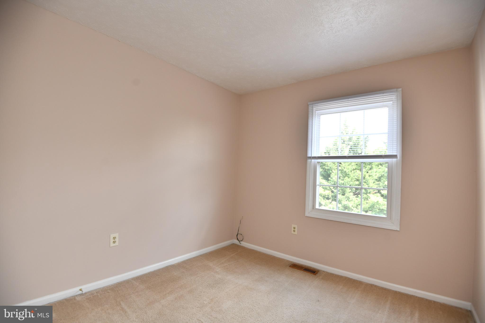 CRESTWOOD VILLAGE - Residential Lease