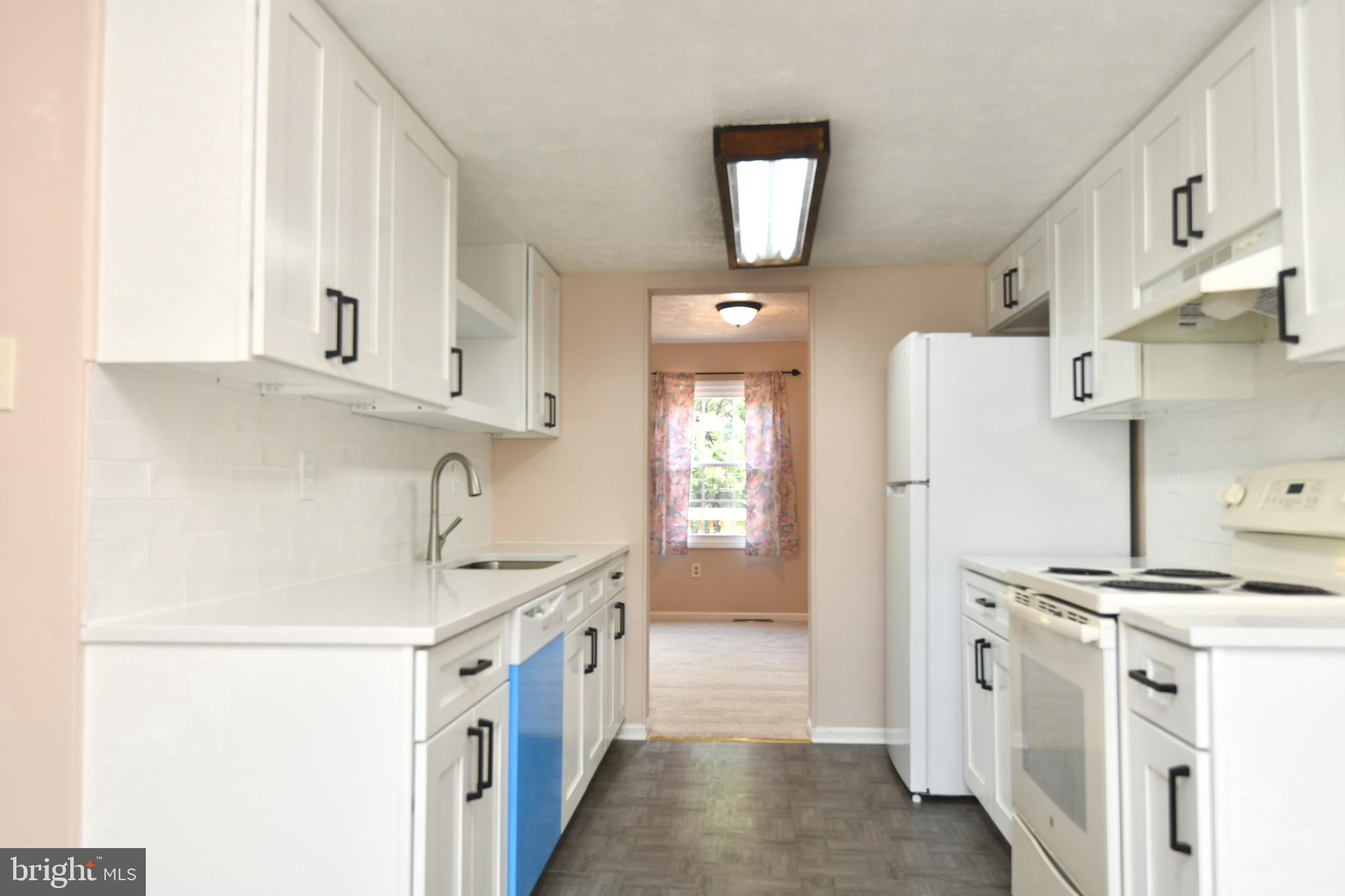 CRESTWOOD VILLAGE - Residential Lease