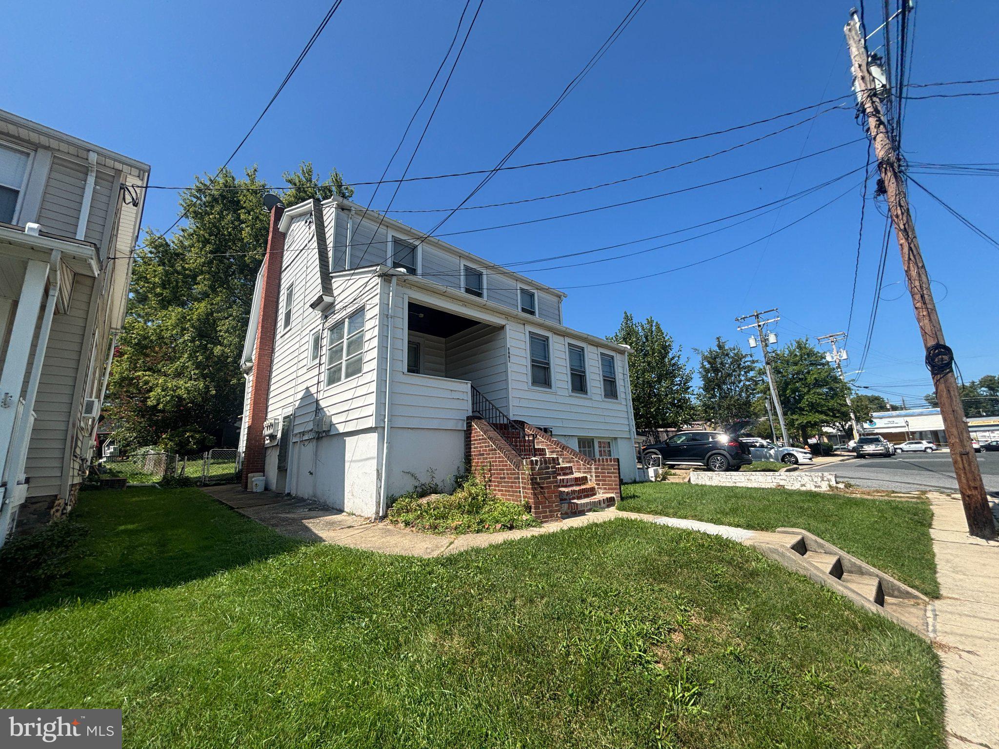 3001 LAVENDER AVENUE