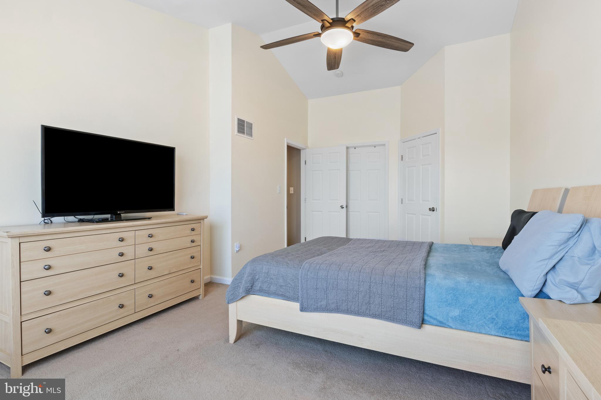 LAKEVIEW ESTATES - Residential