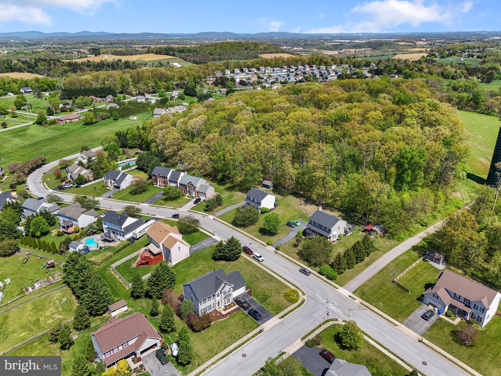 LAKEVIEW ESTATES - Residential