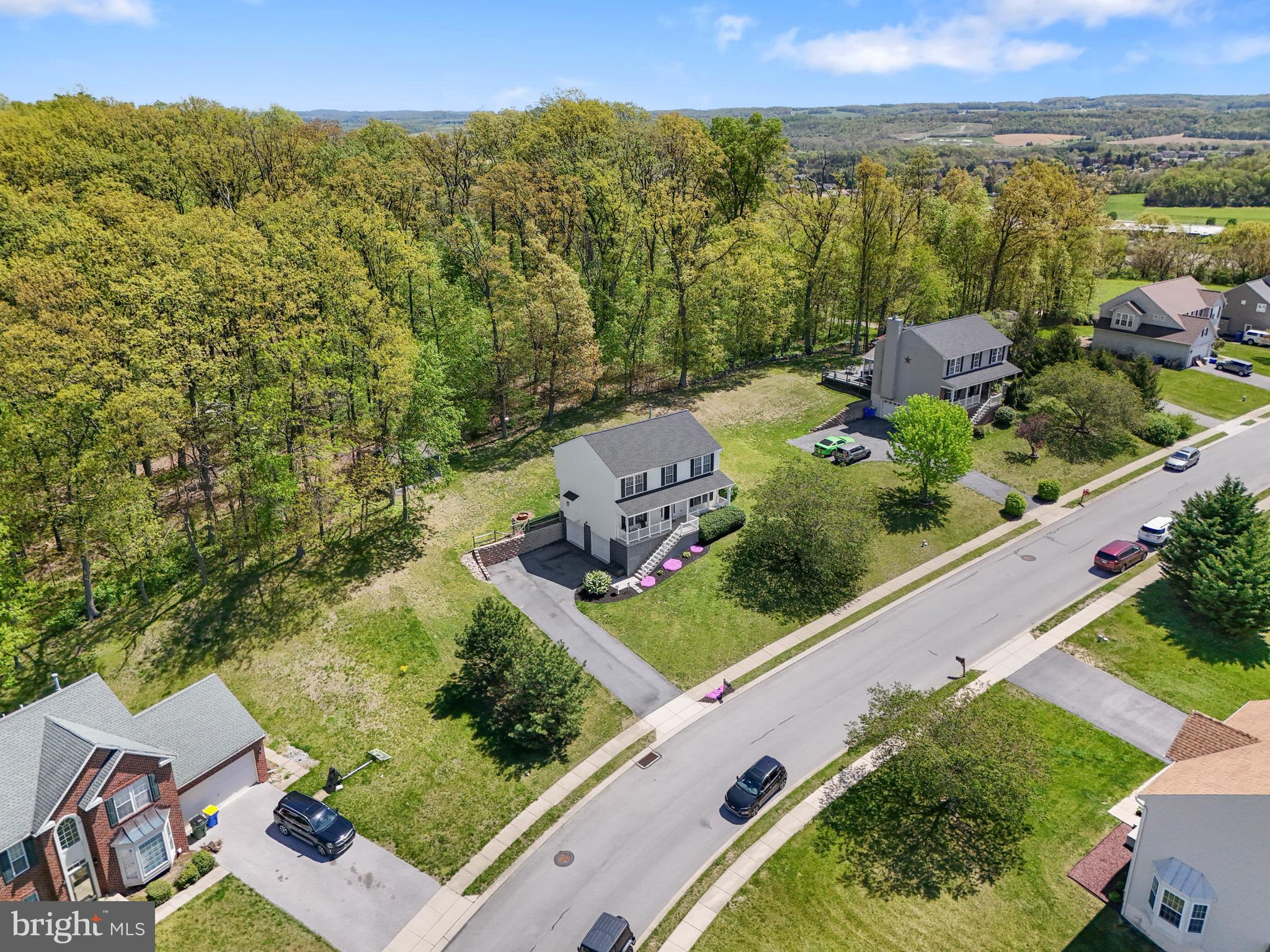 LAKEVIEW ESTATES - Residential