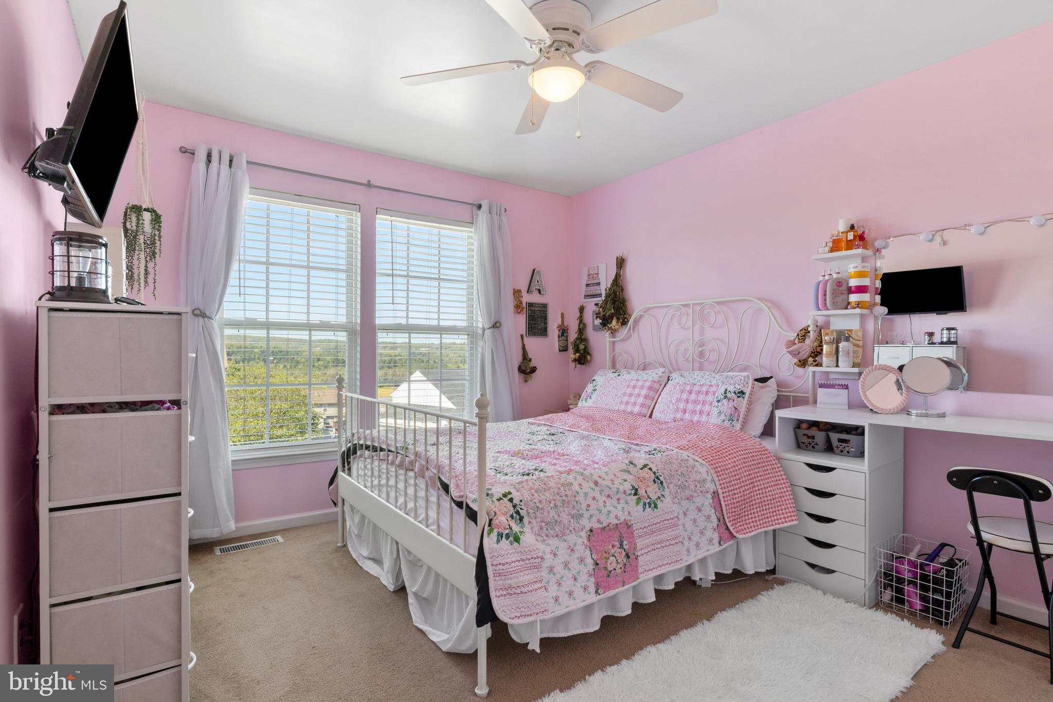 LAKEVIEW ESTATES - Residential