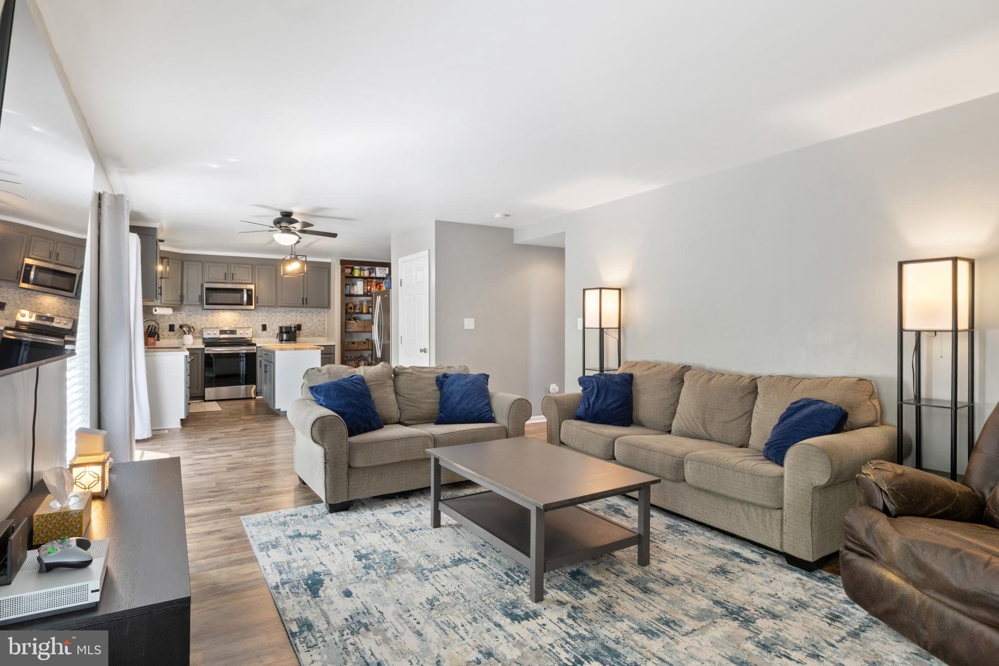 LAKEVIEW ESTATES - Residential