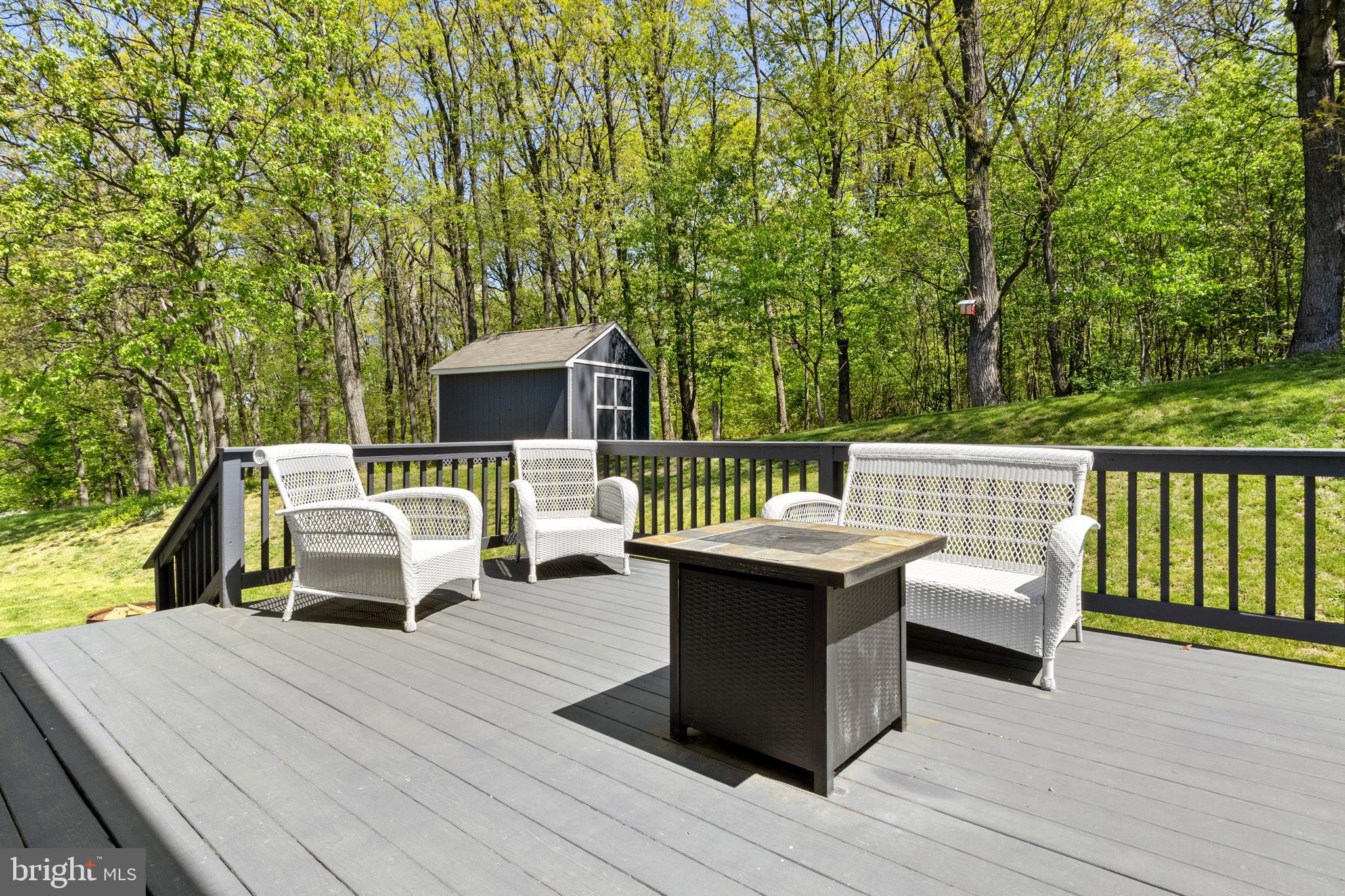 LAKEVIEW ESTATES - Residential