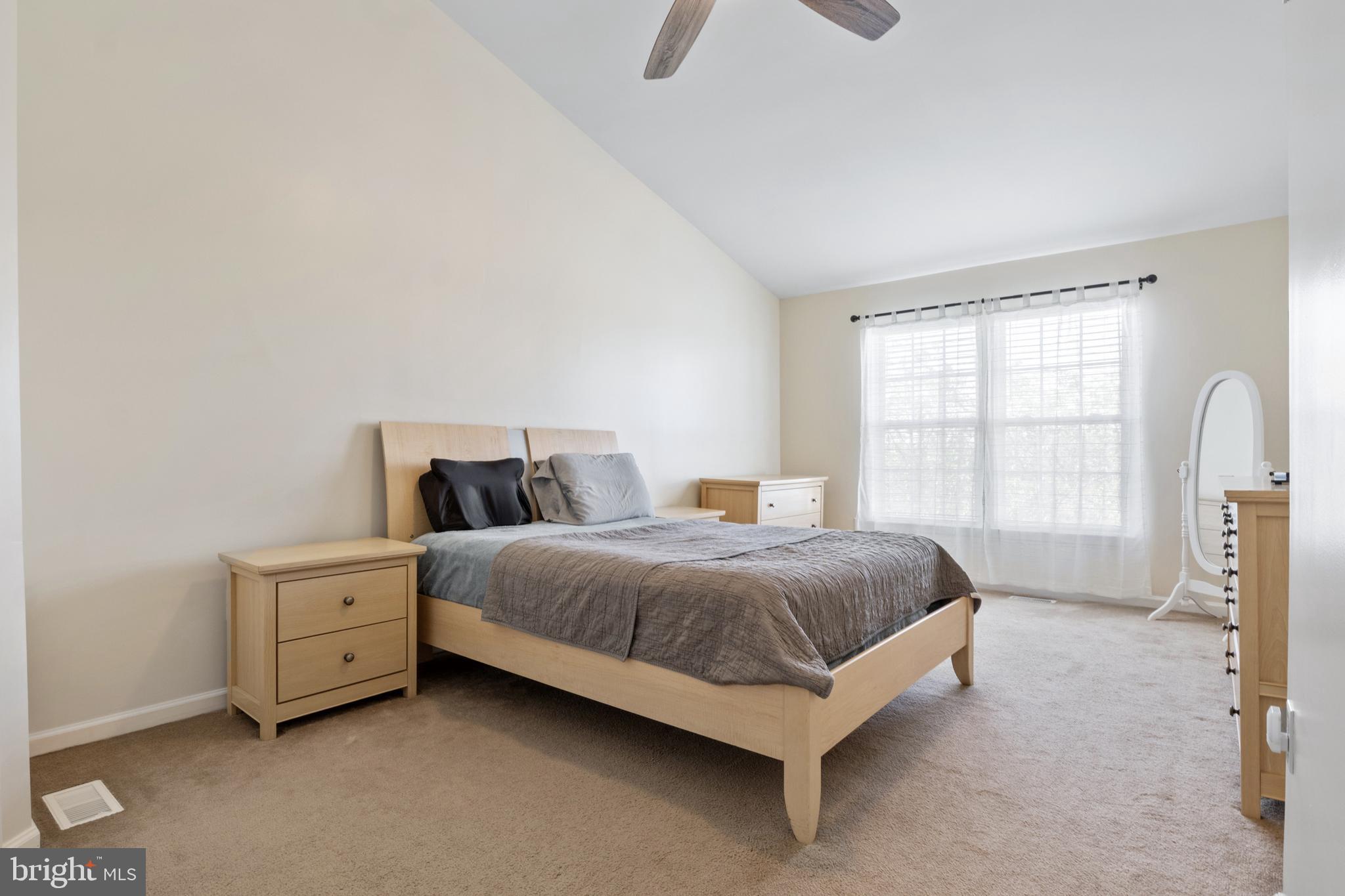 LAKEVIEW ESTATES - Residential