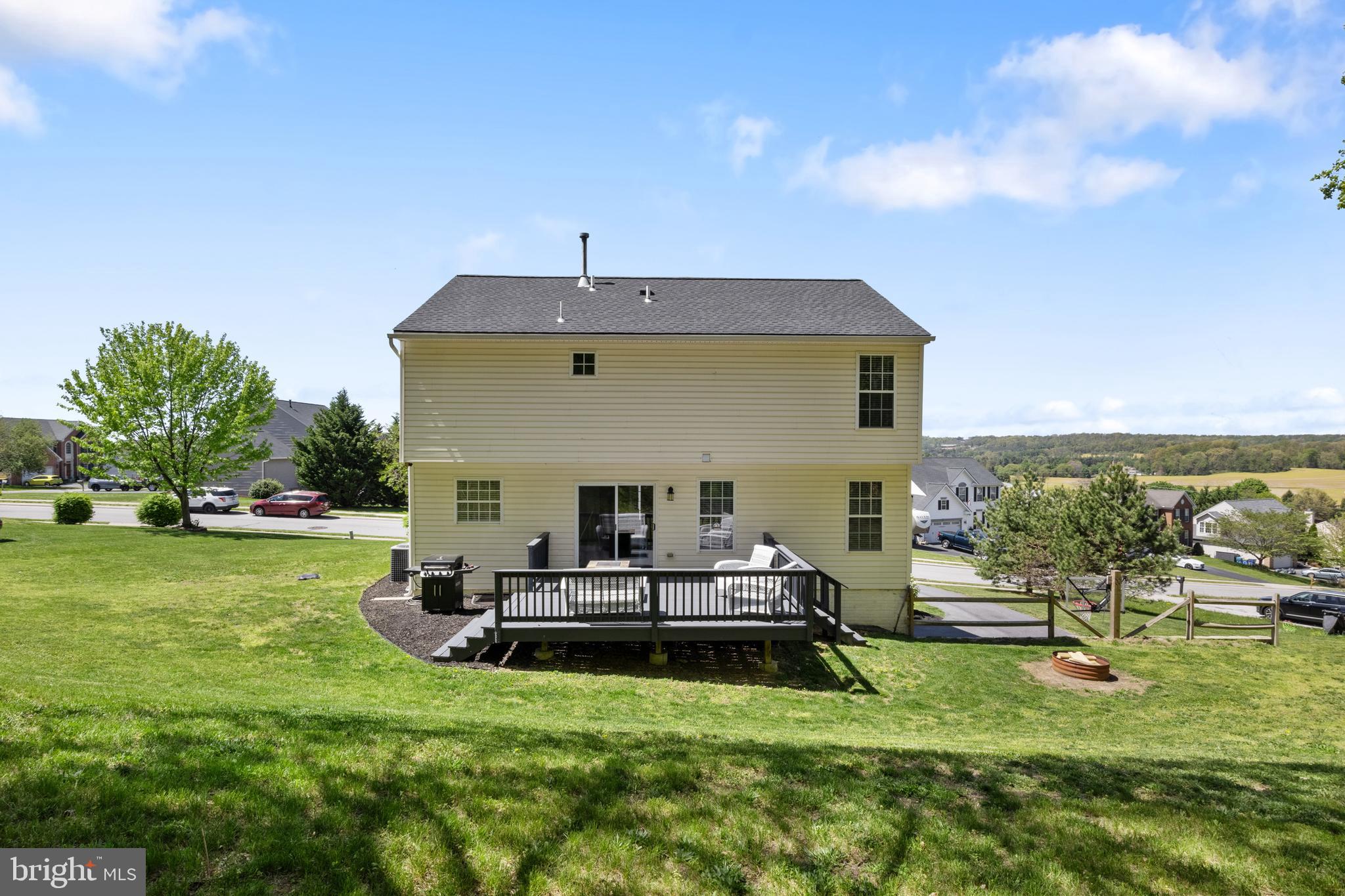 LAKEVIEW ESTATES - Residential