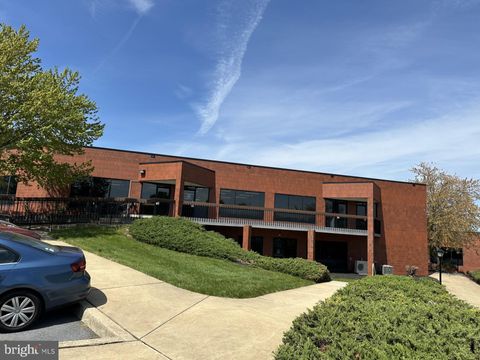 1860 CHARTER LANE 204 LANCASTER PA 17601