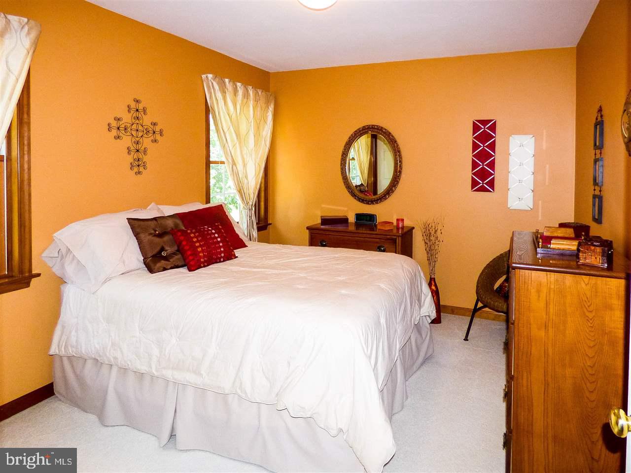 NORTHVIEW ACRES - Residential