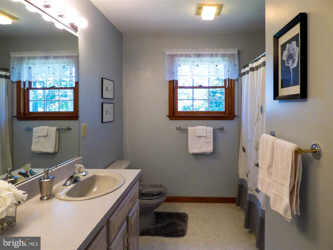 NORTHVIEW ACRES - Residential