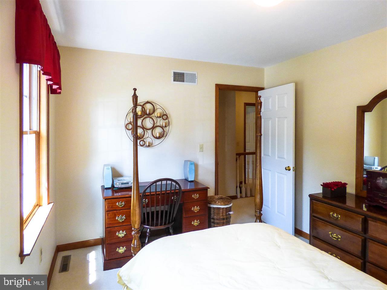 NORTHVIEW ACRES - Residential