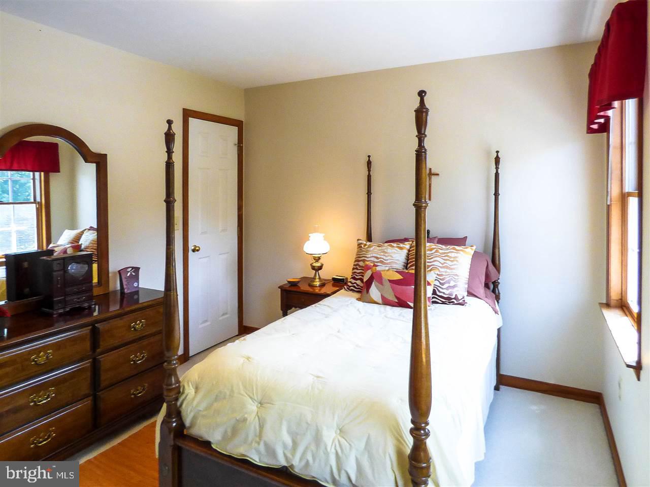 NORTHVIEW ACRES - Residential