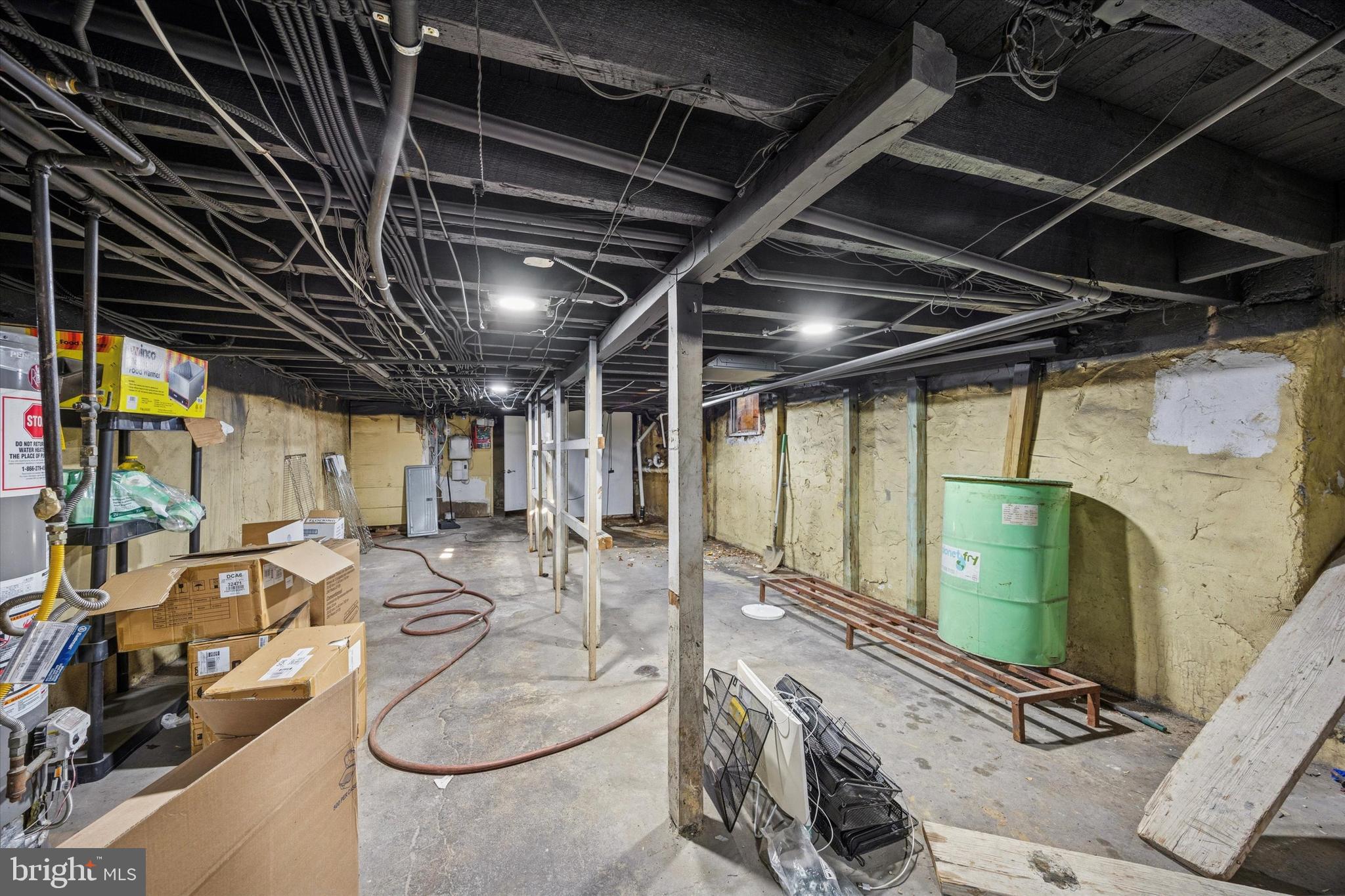 PORT RICHMOND - Commercial Sale