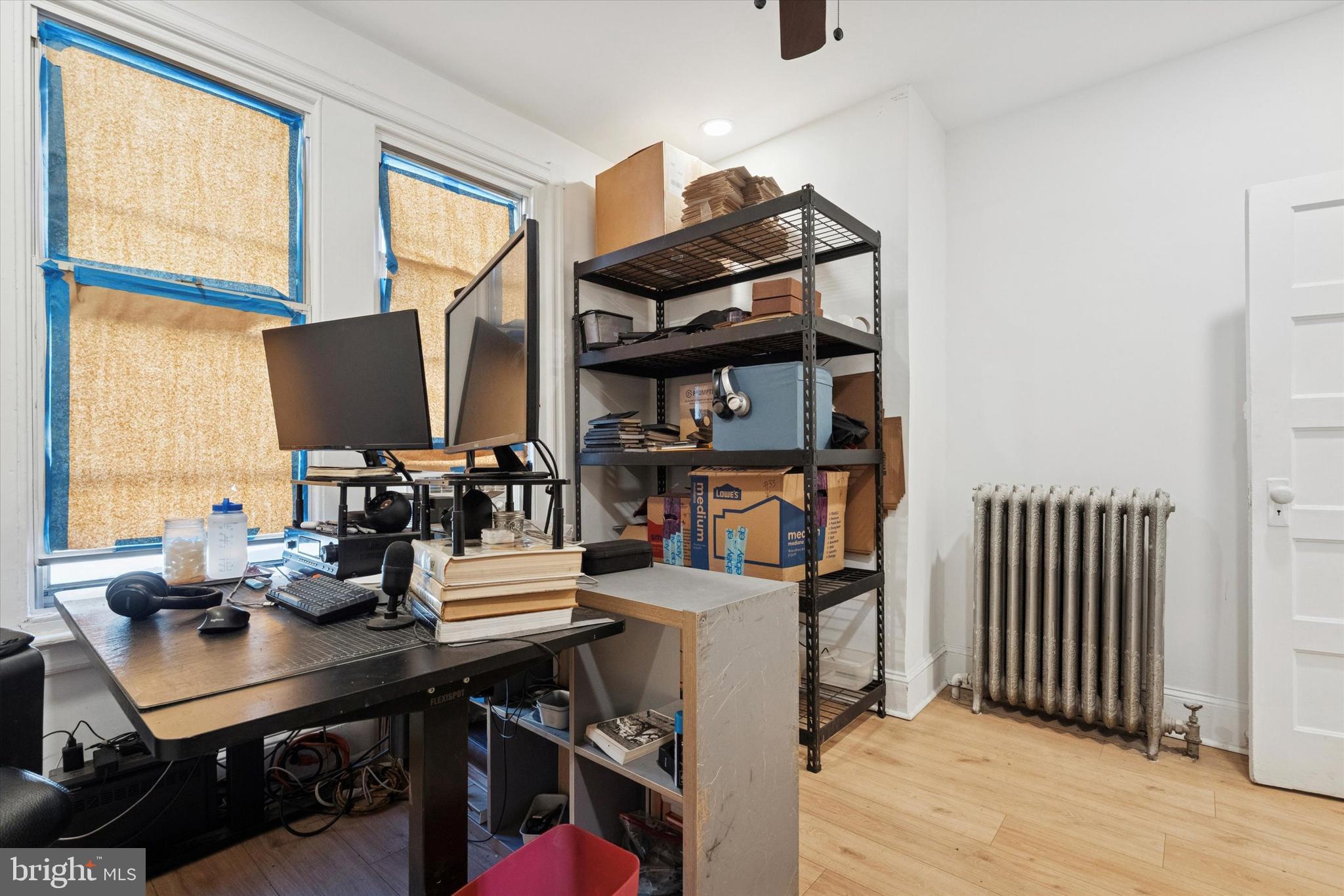 PORT RICHMOND - Commercial Sale