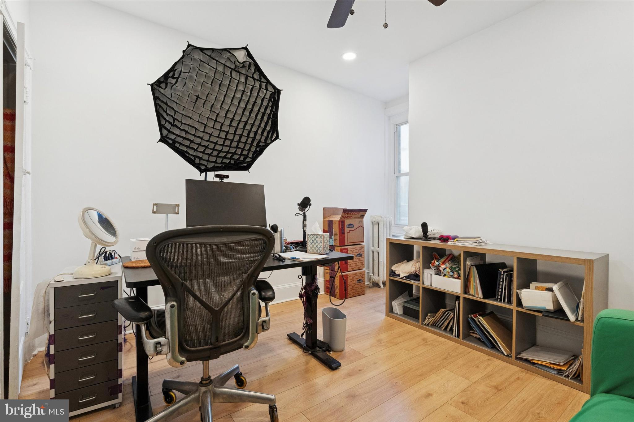 PORT RICHMOND - Commercial Sale