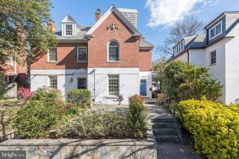 2927 CATHEDRAL AVENUE NW WASHINGTON DC 20008