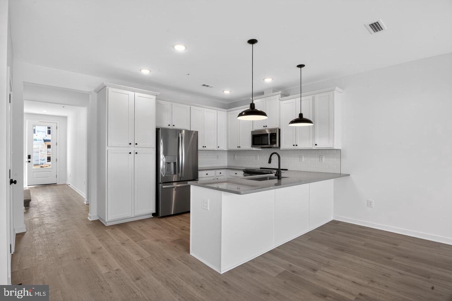 311 CLEMENT LOOP