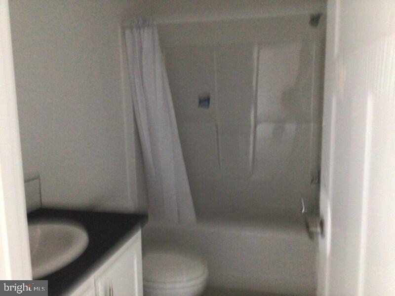 BREEZY ACRES - Residential