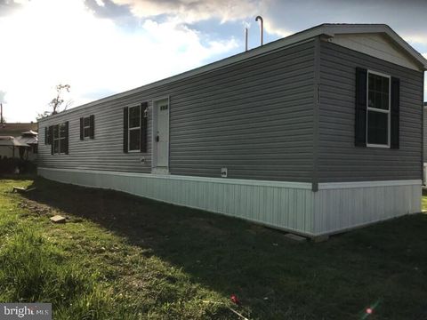 Homes For Sale - 209 Johnson Drive<br/> FAIRLESS HILLS, PA 19030