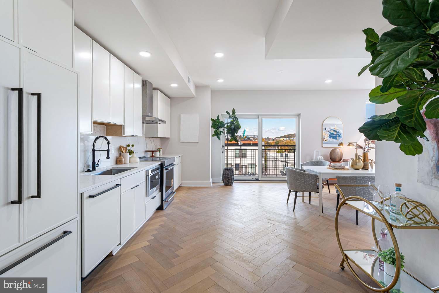 1516 EAST CAPITOL STREET NE T