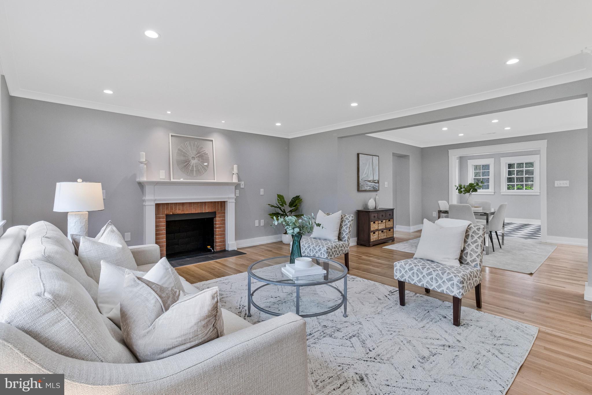 1915 SHANNON COURT